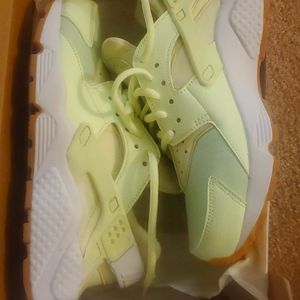 Brand new women's classic cortez índigo size 6